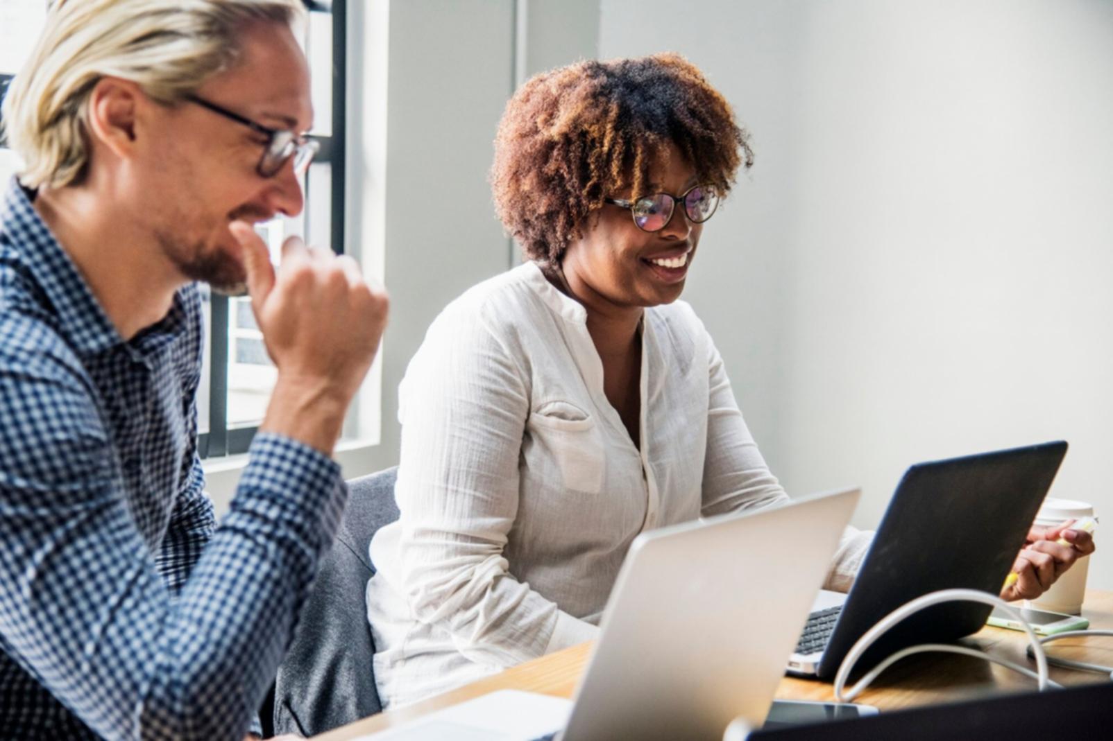 Professional consultation environment showing modern digital workspace